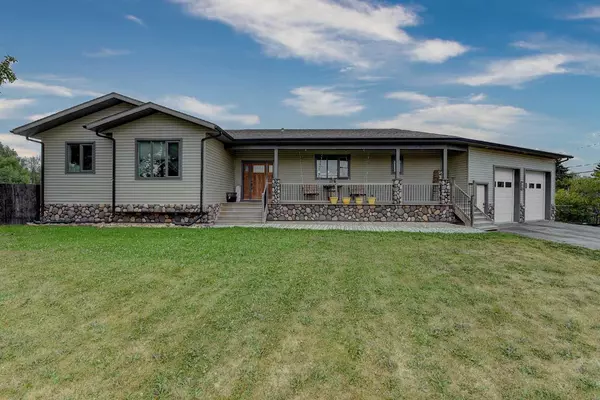 919 7th Avenue, Beaverlodge, AB T0H 0C0