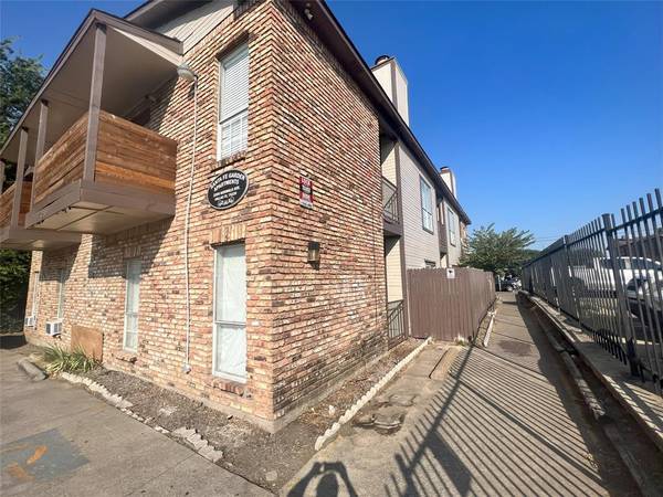 3209 Norwalk Avenue, Dallas, TX 75220