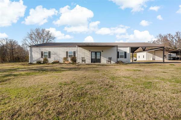 1772 County Road 2113, Blossom, TX 75416