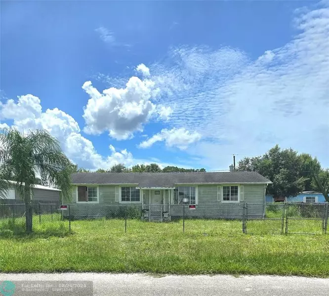 4344 SE 22nd Ct, Okeechobee, FL 34974