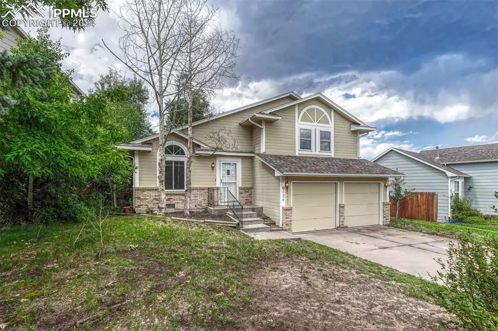 Colorado Springs, CO 80918,6124 Breeze CT