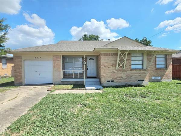 2817 W Walnut Street, Garland, TX 75042