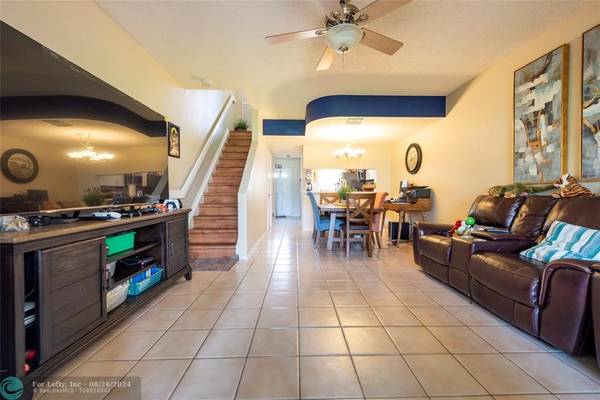 Weston, FL 33326,38 Truman Dr  #38