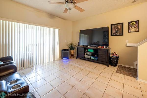 Weston, FL 33326,38 Truman Dr  #38