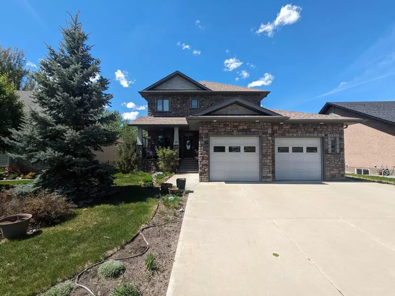 34 Estella CRES, Lacombe, AB T4L 2M3