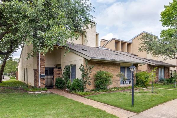 9818 Smokefeather Lane,  Dallas,  TX 75243