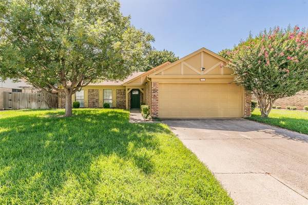 Bedford, TX 76021,3705 Windsong Lane