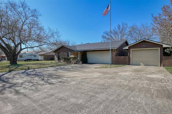 1014 Brice, Meridian, TX 76665