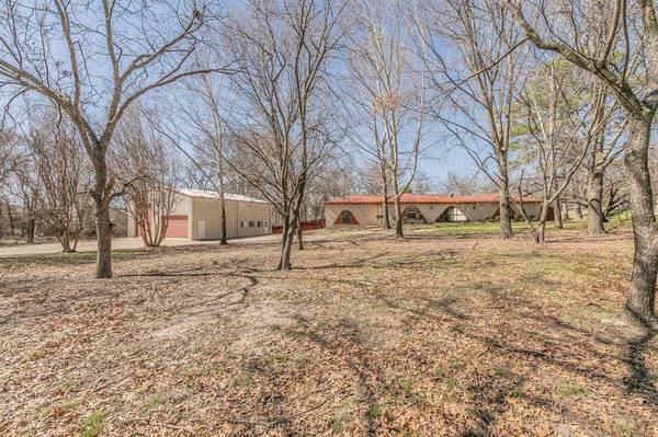 930 Squaw Creek Road,  Willow Park,  TX 76087