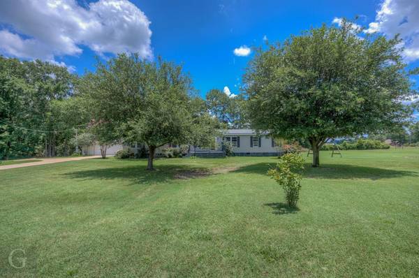 298 Bent Oak Drive, Stonewall, LA 71078