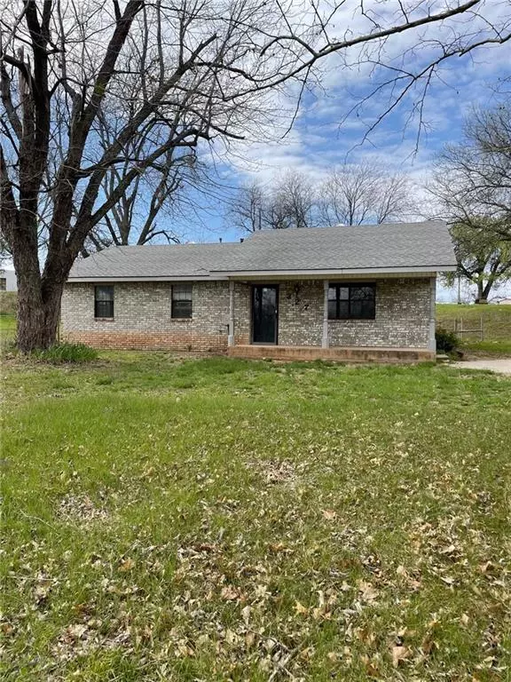 Pauls Valley, OK 73075,327 S McClure Street