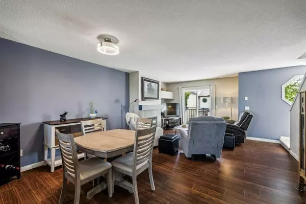 Calgary, AB T2Z 1G6,385 Copperpond LNDG SE