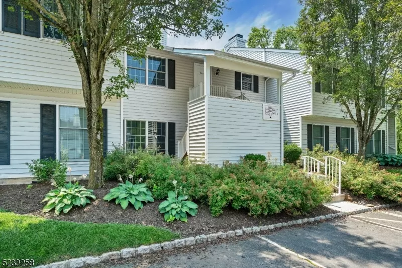 346 Phoebe Ct #346, Readington Twp., NJ 08887