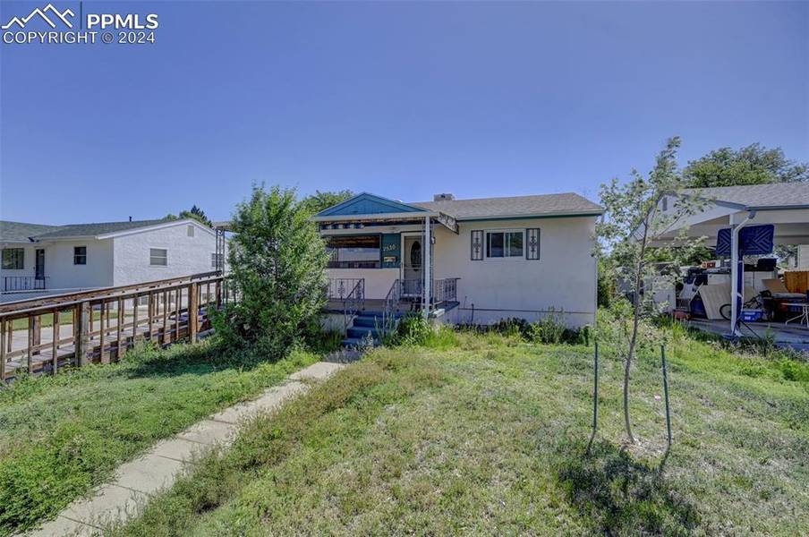 2530 Sherwood LN, Pueblo, CO 81005