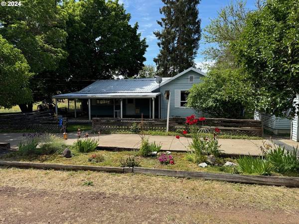 Goldendale, WA 98620,903 N LLAMA LN