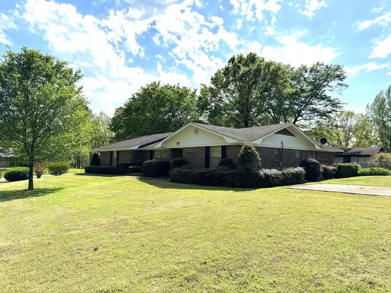 113 Patsy St, Calhoun City, MS 38916