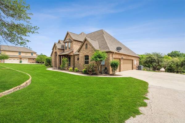 833 Canyon Creek Lane, Weatherford, TX 76087