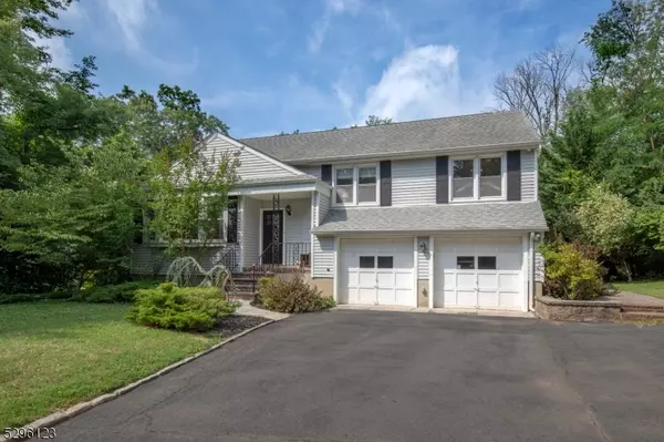 37 Old Stirling Rd, Warren Twp., NJ 07059