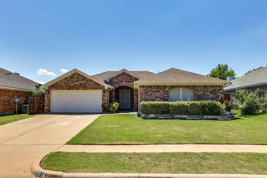 6918 Misty Meadow Lane, Arlington, TX 76002