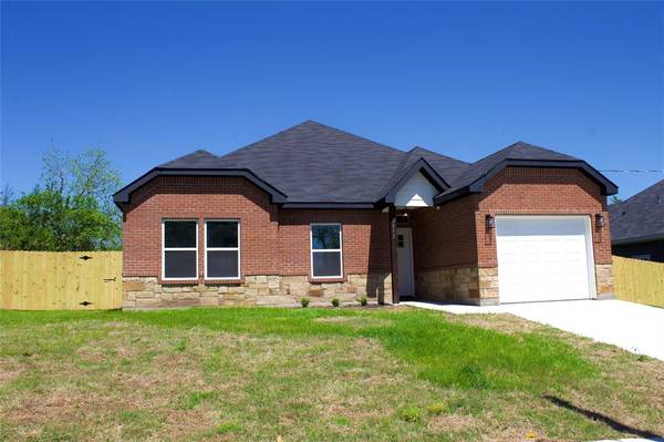 2012 Church,  Greenville,  TX 75401