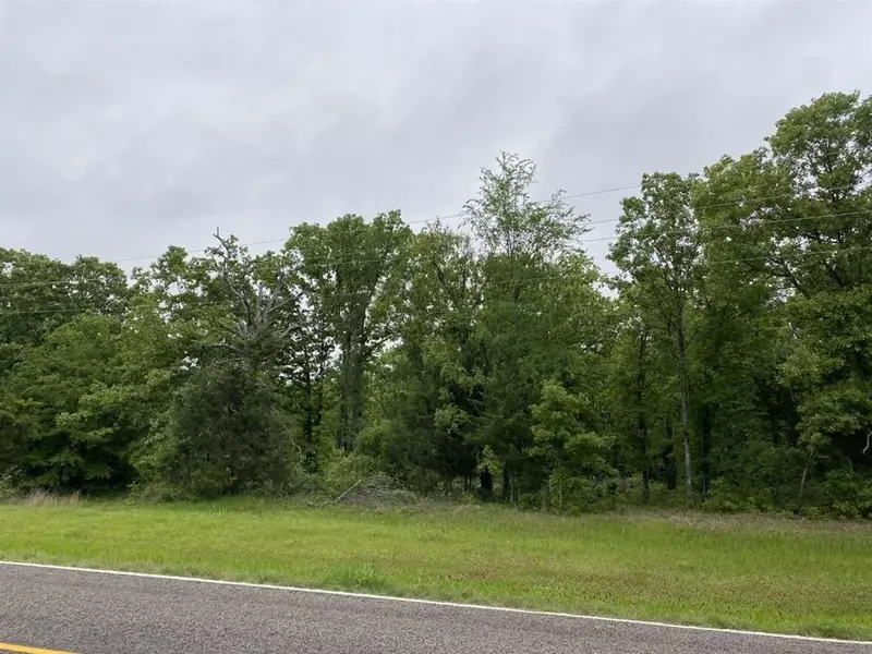 3298 Fm, Powderly, TX 75473