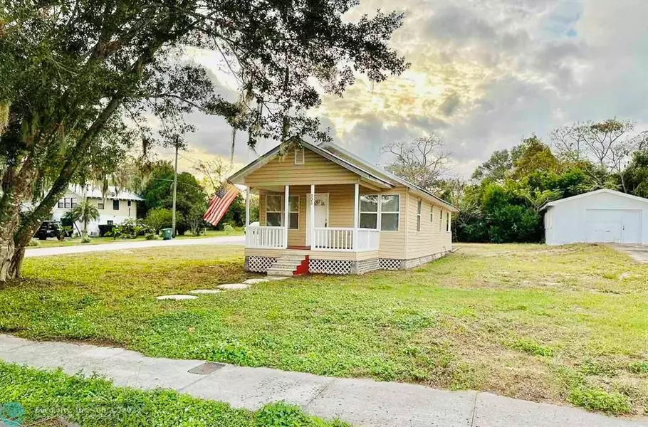 320 S Central Ave, Avon Park, FL 33825