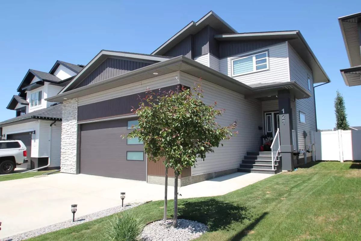 Red Deer, AB T4R 0T1,121 Longmire Close