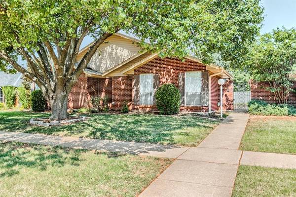 517 NW 142nd Street, Edmond, OK 73013