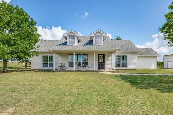 180 Quail Run Court,  Decatur,  TX 76234