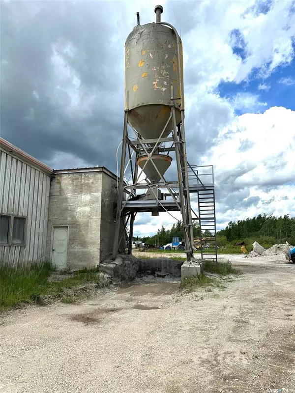 Hudson Bay, SK S0E 0Y0,1124 Industrial DRIVE