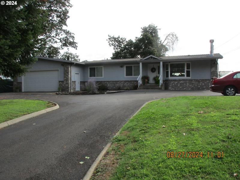 365 W ORIOLE DR, Roseburg, OR 97471