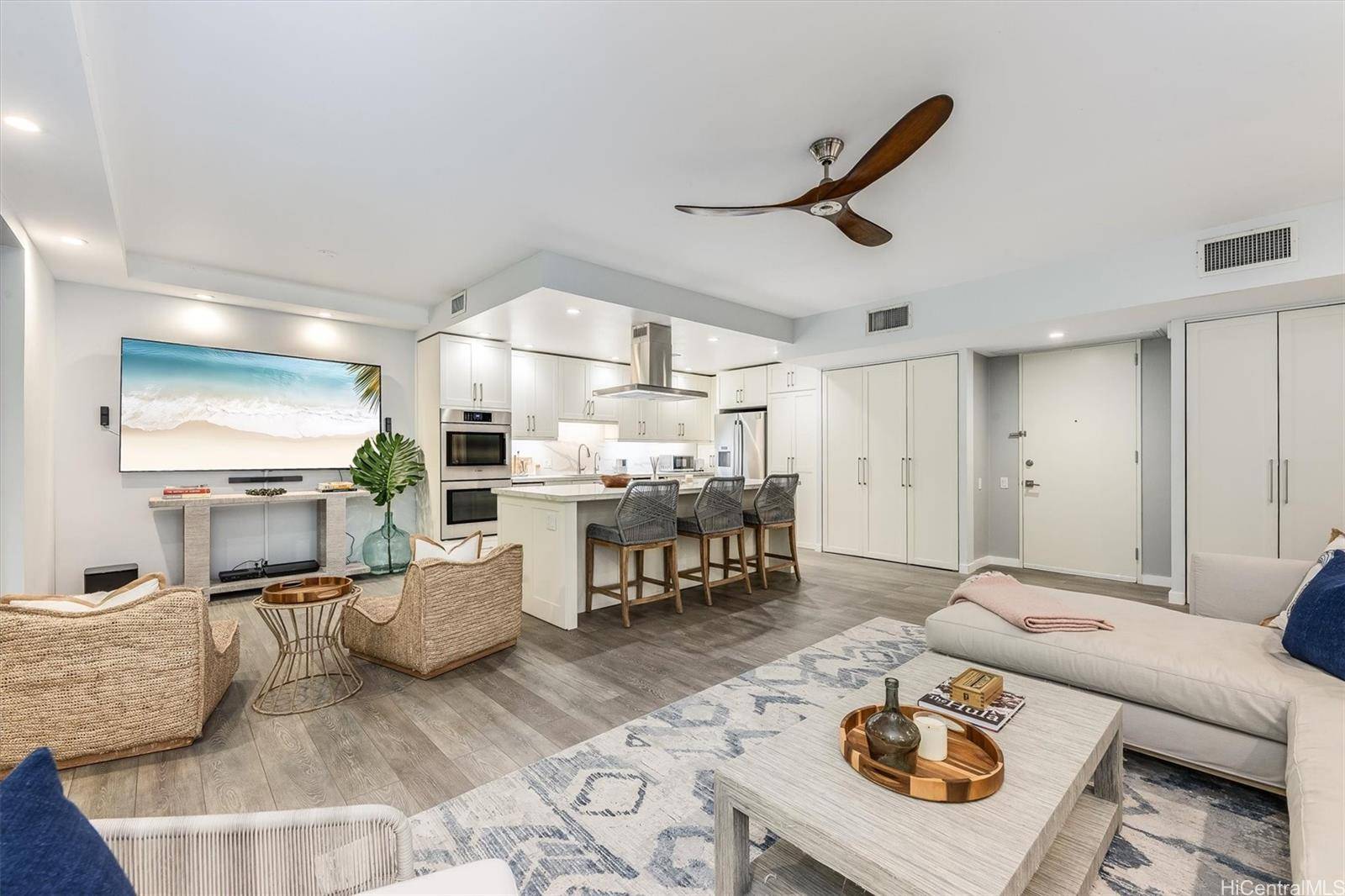 Honolulu, HI 96816,4999 Kahala Avenue #145