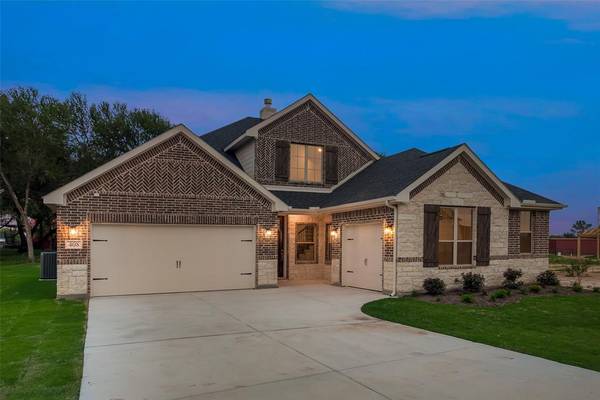 408 Guadeloupe Lane, Springtown, TX 76082