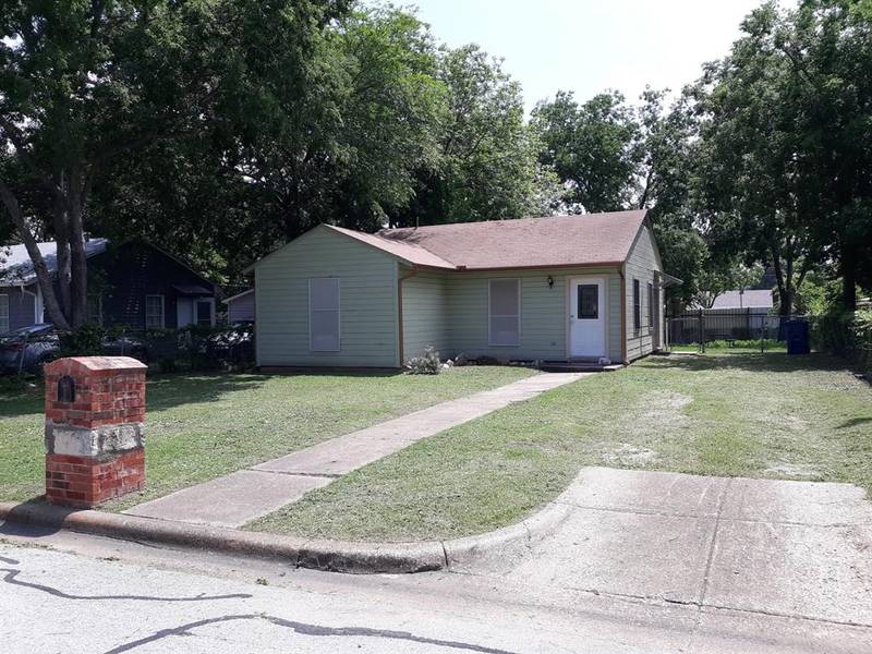 1648 Corrin Avenue, Blue Mound, TX 76131