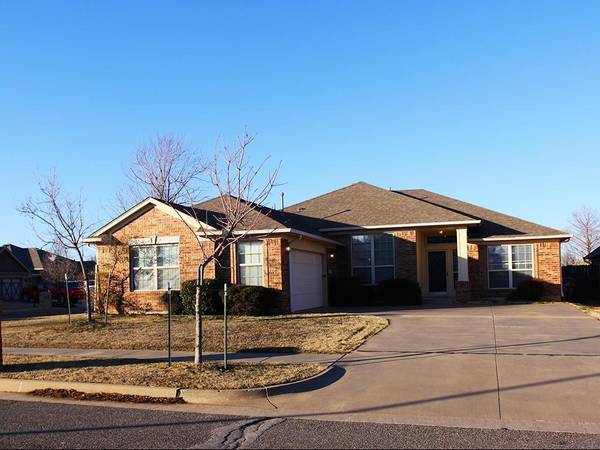 13049 SW 5th Terrace, Yukon, OK 73099