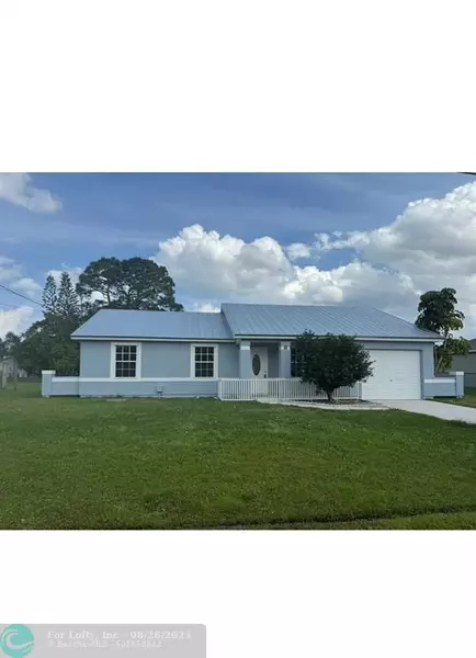 2525 SE Richmond St, Port St Lucie, FL 34952