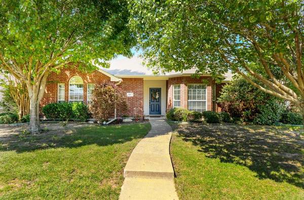 112 Brookshore Drive, Rockwall, TX 75032