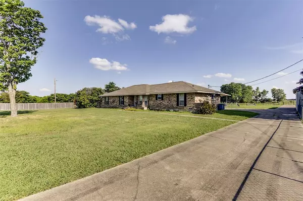 Red Oak, TX 75154,1016 Pierce Road