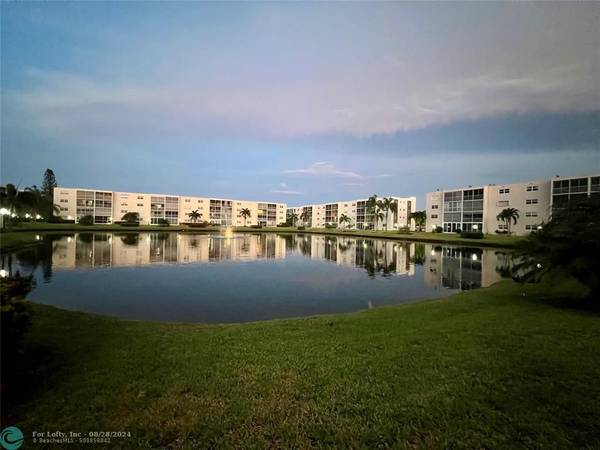 Dania Beach, FL 33004,325 SE 11th Ter  #201