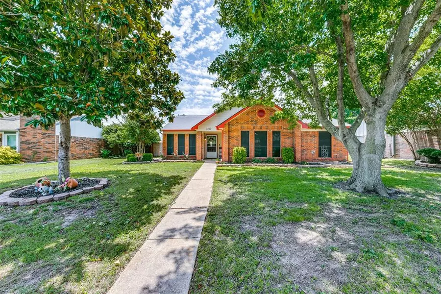 1300 Wyndham Drive, Wylie, TX 75098