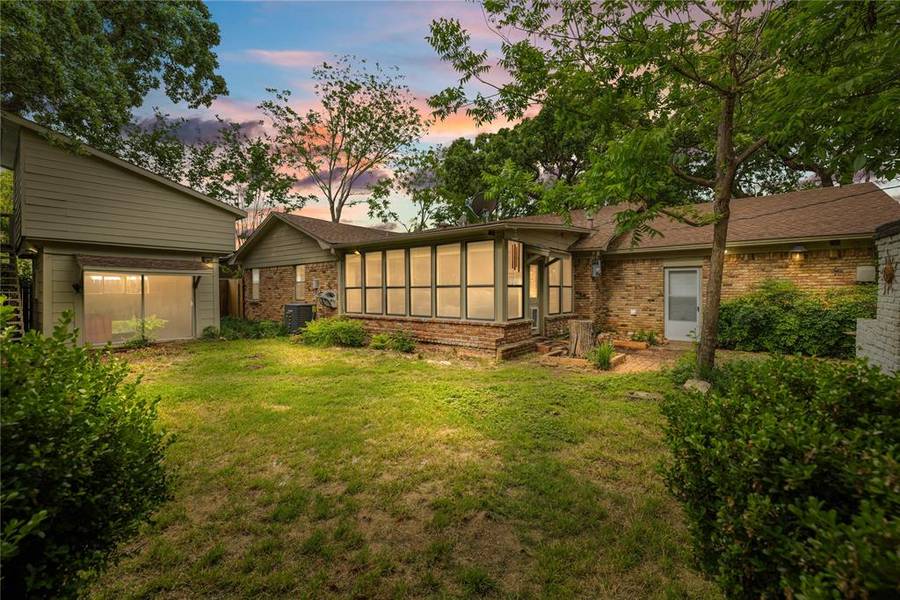 418 Huntingdon Drive, Irving, TX 75061