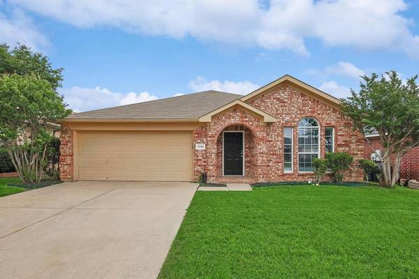 7241 Specklebelly Lane, Fort Worth, TX 76120