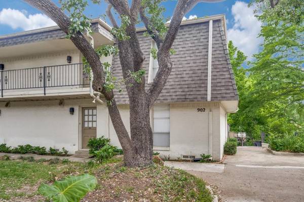 902 S Weatherred Drive #902-A, Richardson, TX 75080