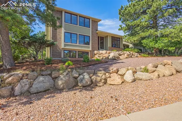 4820 Farthing DR, Colorado Springs, CO 80906