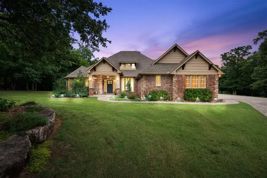 1807 Hunters Path, Edmond, OK 73034