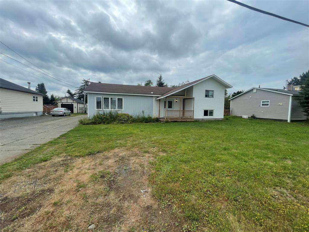 Grand Falls Windsor, NL A2B 1B5,51 Second Avenue