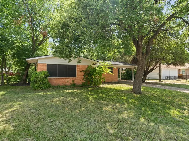 2310 San Paula Avenue, Dallas, TX 75228