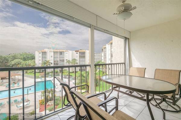 3930 Inverrary Blvd  #402-D,  Lauderhill,  FL 33319