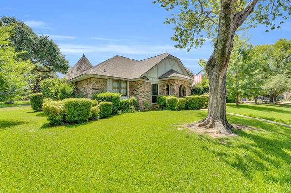 Mansfield, TX 76063,1034 Pebble Beach Drive