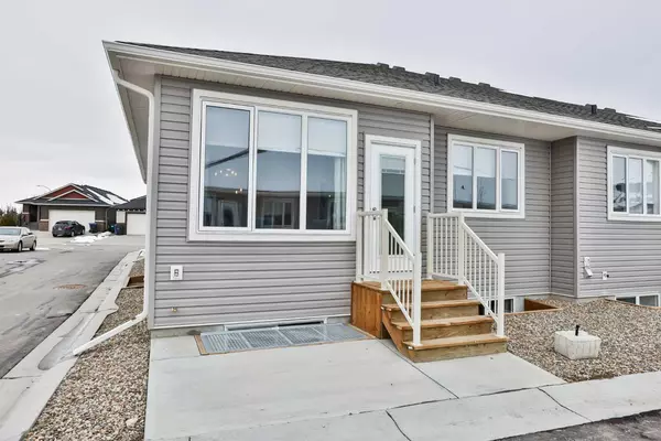 Lethbridge, AB T1K 8K8,14 Riverford Close W #3